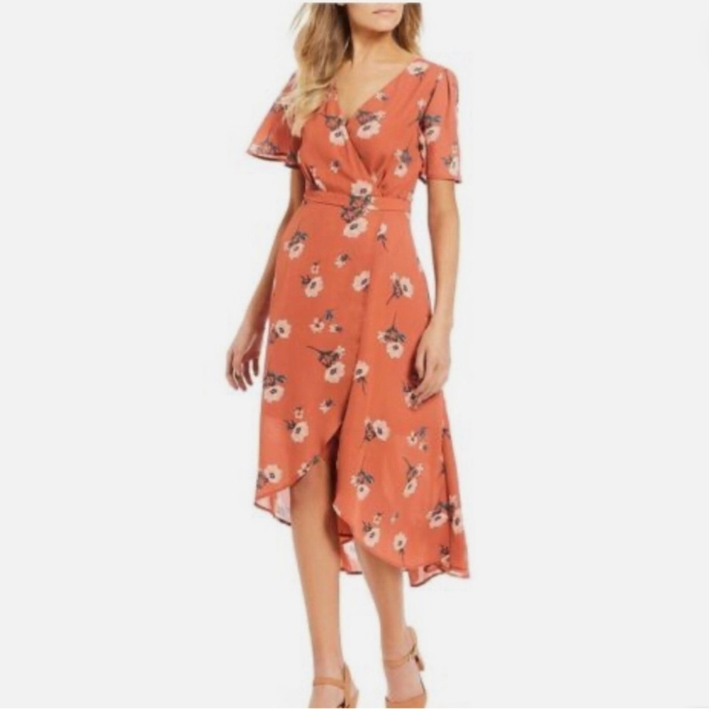 June & Hudson Floral spring Wrap Hi-Low Lace-Up Back bold print vacation dress